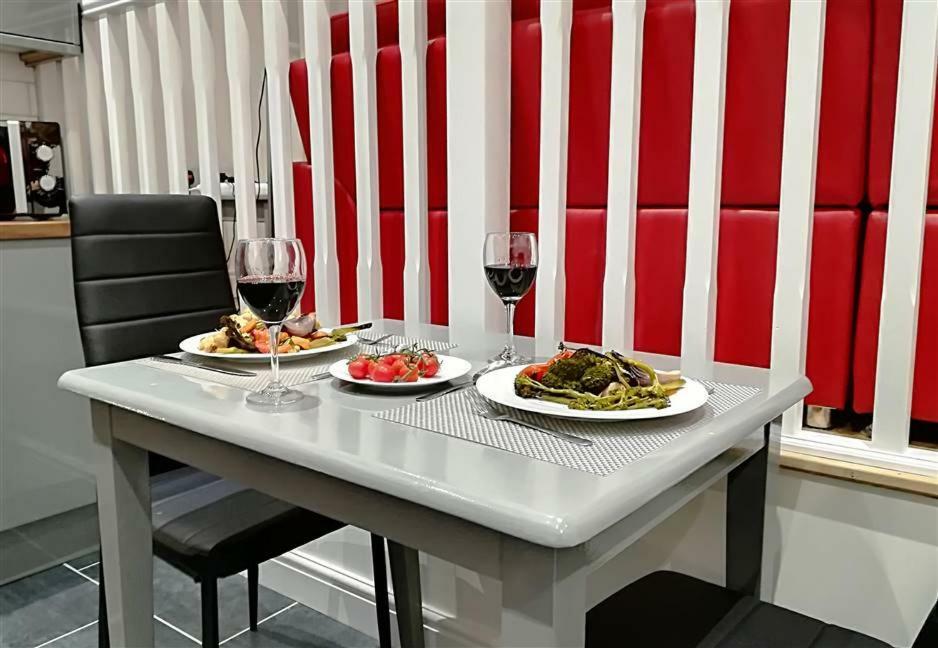 2 Bedroom Modern Apartment, Uplands, Swansea Zewnętrze zdjęcie